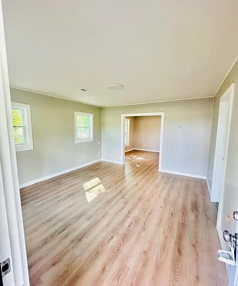 1611 Beaverdale Rd NE — Photo 3