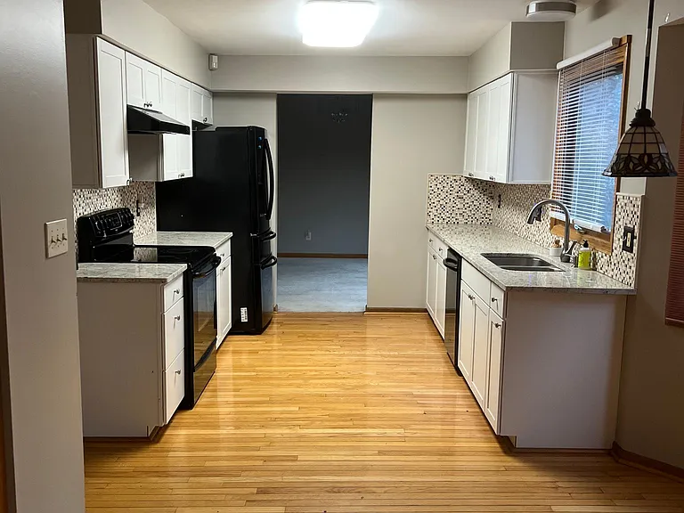 7426 Mapleleaf Blvd — Photo 11
