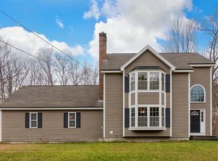 10 Dogwood Rd S, Hubbardston, MA 01452