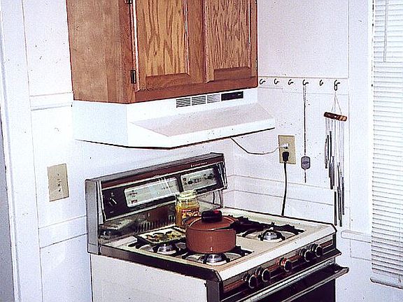 05. KITCH RANGE 710 KELLOGG #1