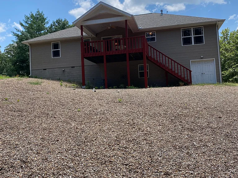 Harlow Dr — Photo 2
