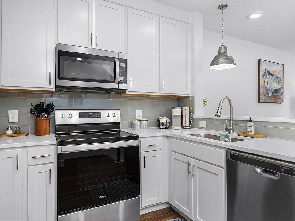 134 Gillis St 14, Traverse City, MI 49684 Zillow