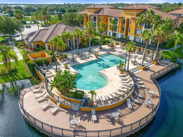 8377 38th Street Cir E #2, Sarasota, FL 34243