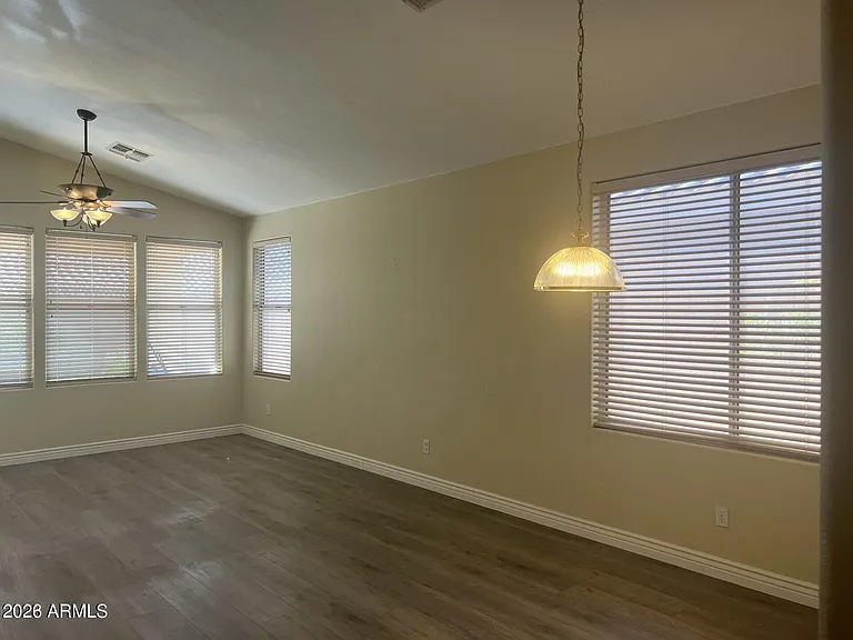 7033 W Irma Ln — Photo 6
