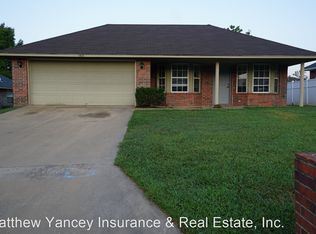 1915 Green Meadow Dr, Van Buren, AR 72956