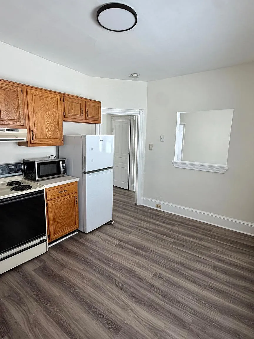 2 bed, 1.5 bath, $1,495 — Photo 4