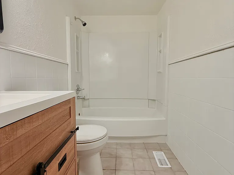 57 Zeller St — Photo 24