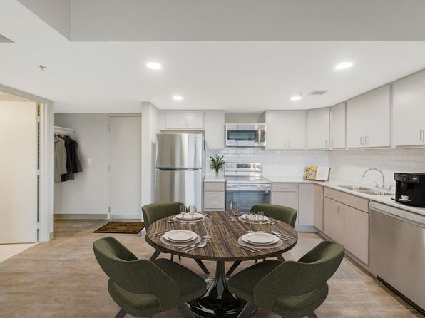 3 Appletree Sq #1213