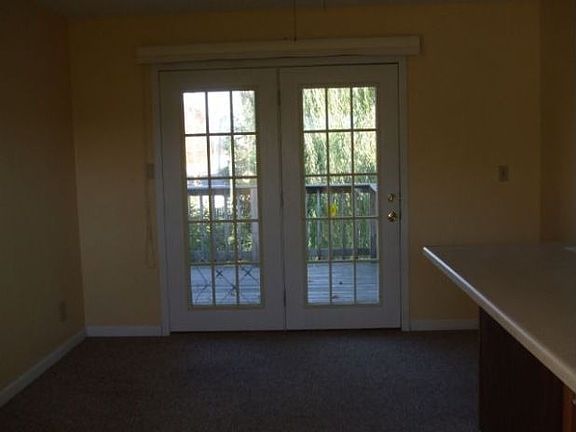 5th image of 64 Brookwood Way N