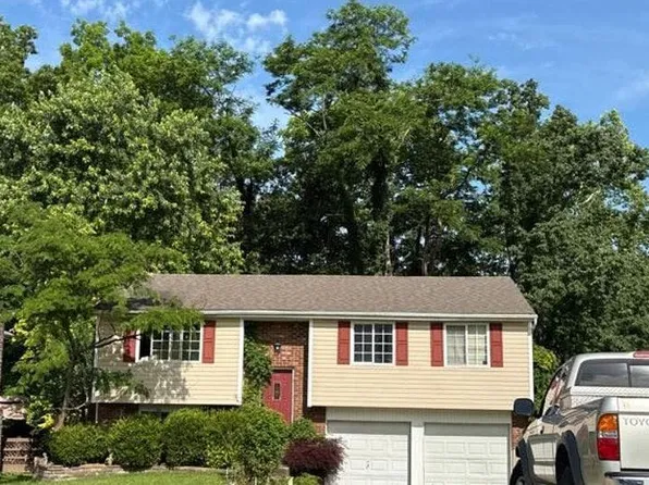 7508 E Orchard Grass Blvd, Crestwood, KY 40014