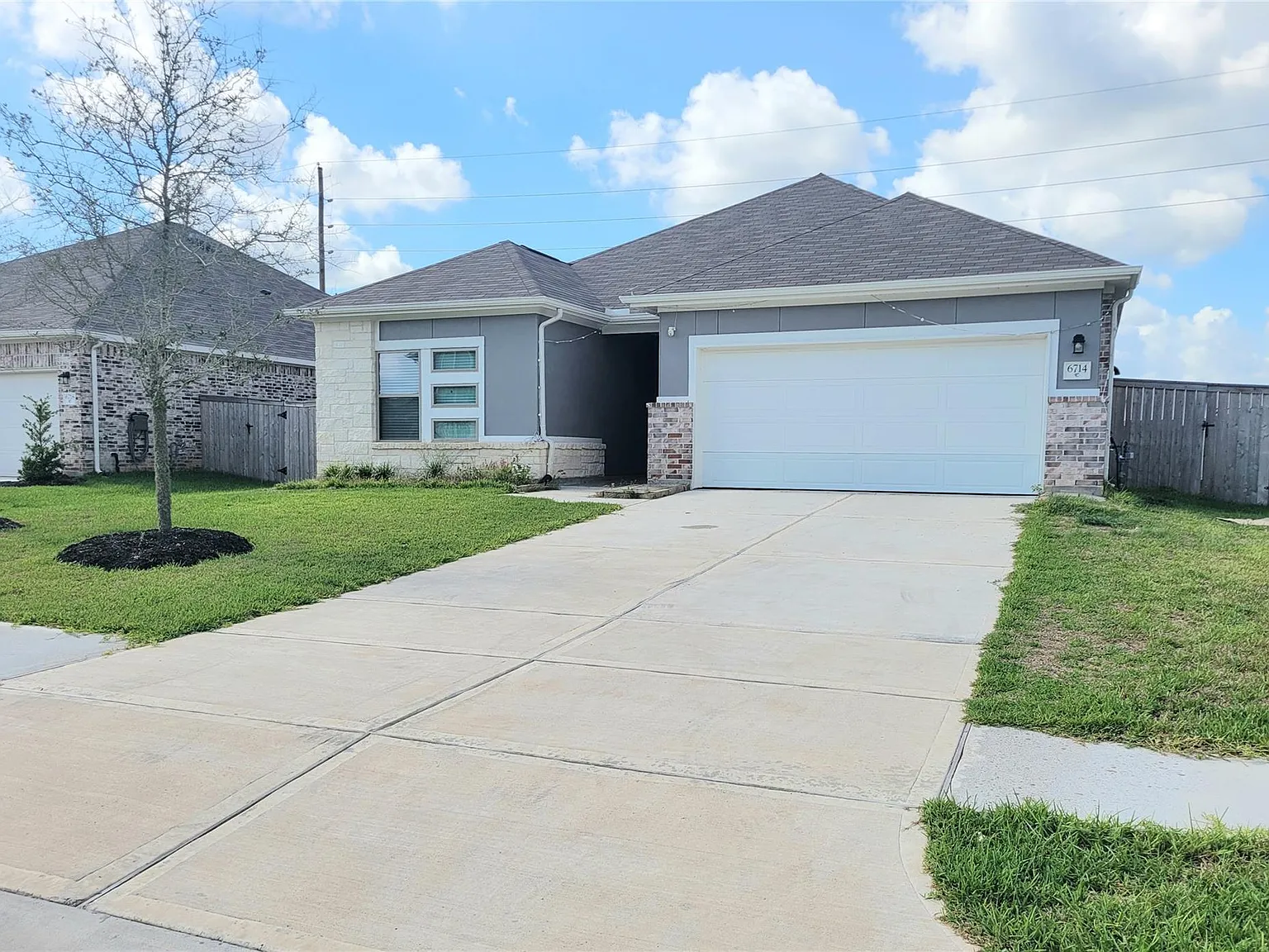4 bed, 3.0 bath, 2025 sqft, $2,500 — Photo 1