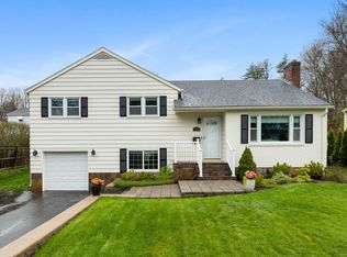 191 King Philip Dr, West Hartford, CT 06117