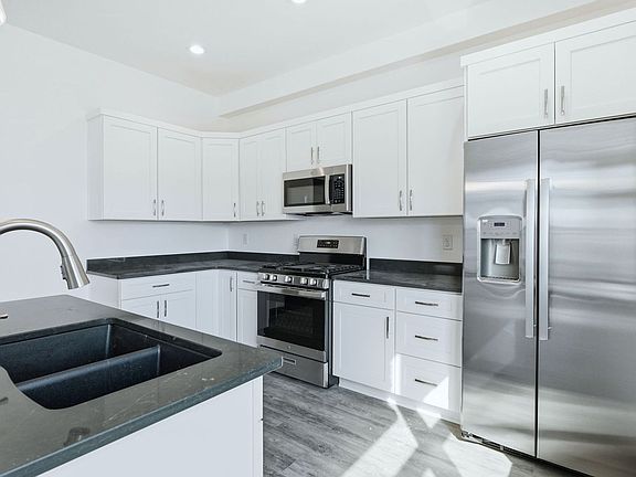 5th image of 14413 Illinois Rd Suite D