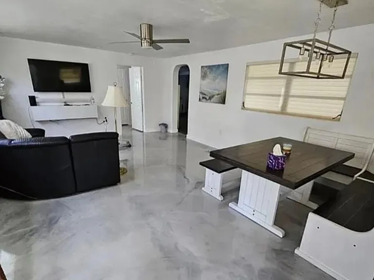 1288 Waite Dr — Photo 2