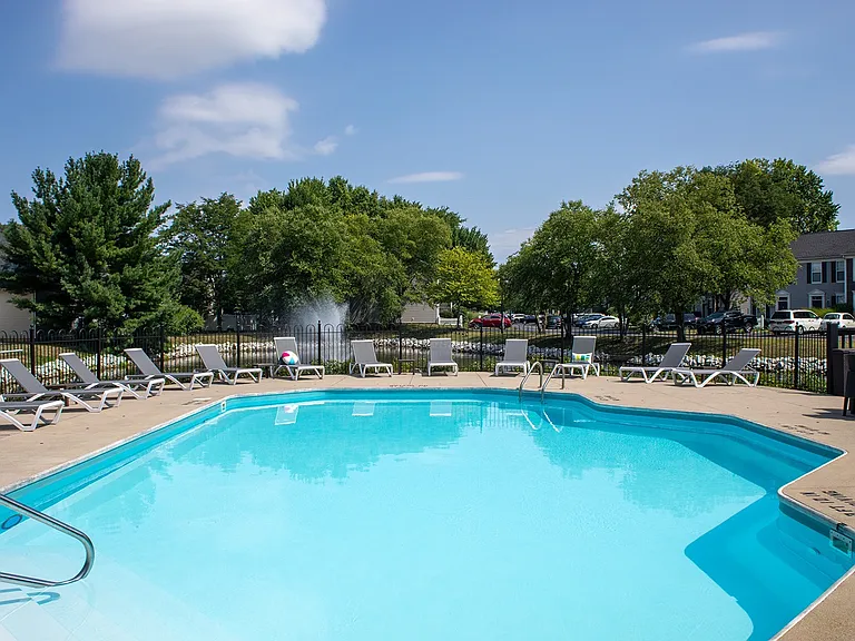 Lakes Pool