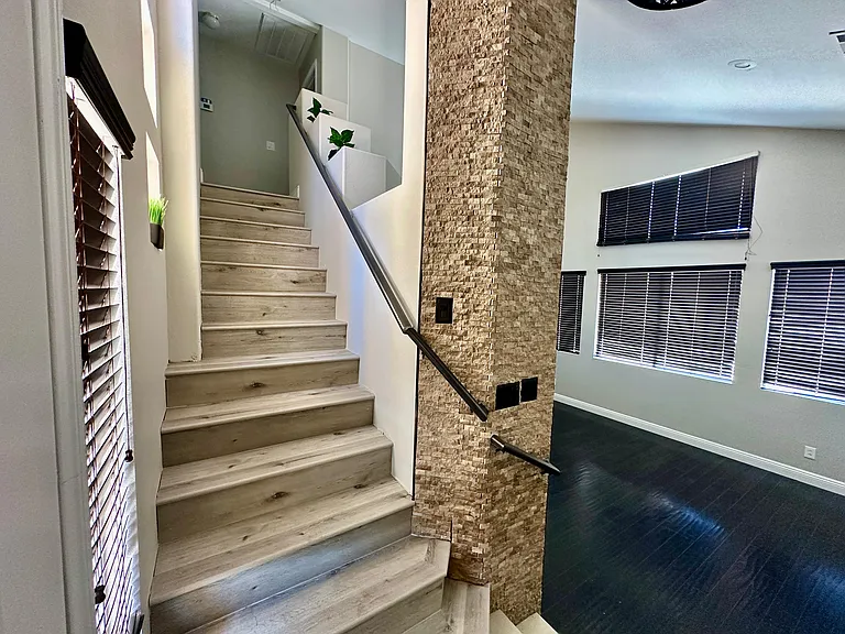 8020 Pottery Creek Dr — Photo 3