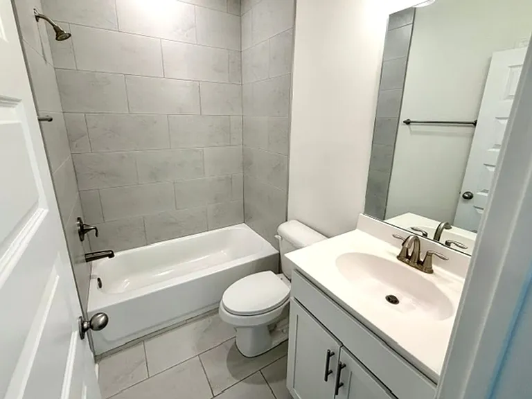 5298 Aylesbury Ln — Photo 9