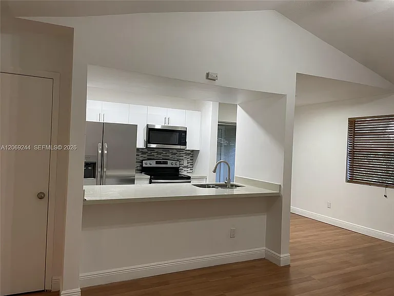 15325 SW 106th Ter #618 — Photo 6
