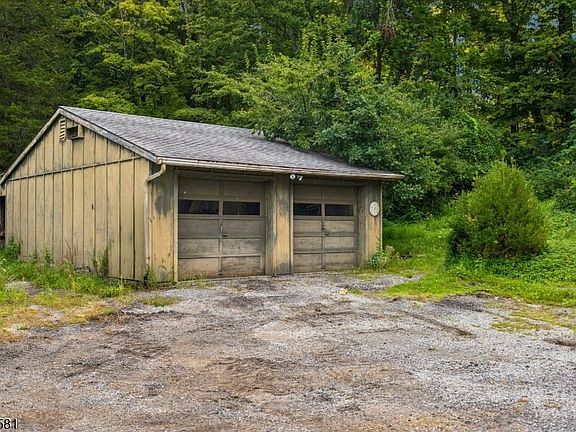 3rd image of 51 Hibler Rd