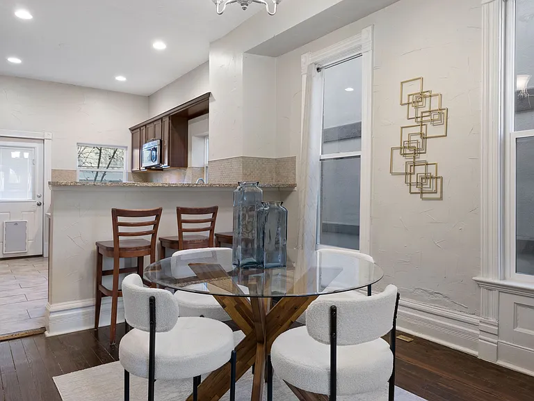 1515 E 31st Ave — Photo 9