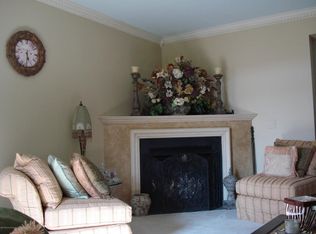 333 Saint Andrews Pl, Englishtown, NJ 07726