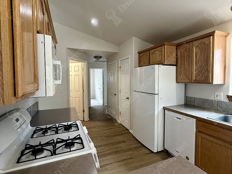 1299 NE Glacier Ridge Rd — Photo 9