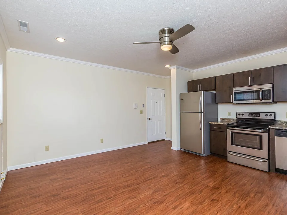 313 N Lincoln
