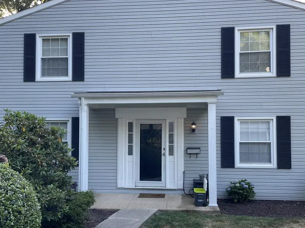 1716 Waldorf Ct, Crofton, MD 21114