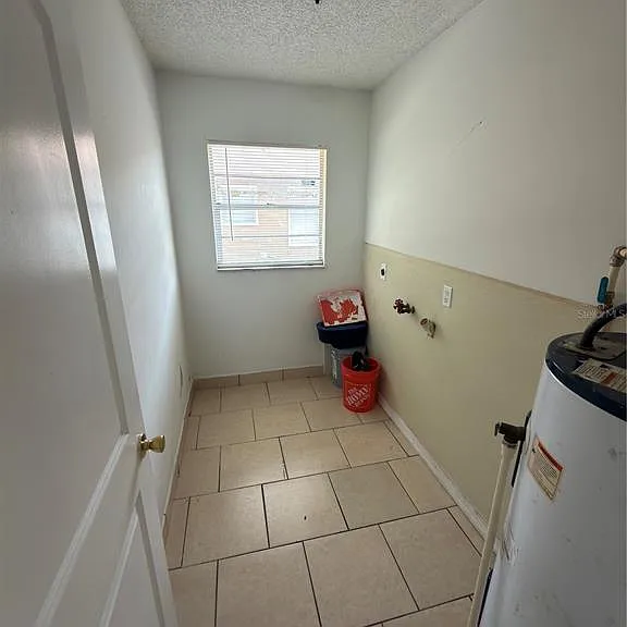 2463 Chestnut Woods Dr — Photo 8