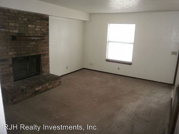 2nd image of 226 Skylark Ct