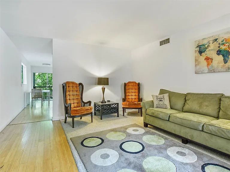 2303 E Side Dr #112 — Photo 12