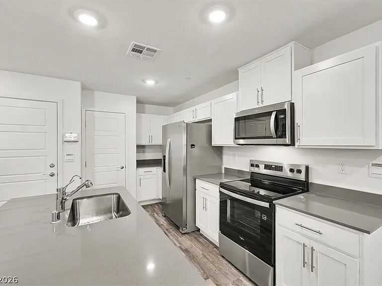 9653 Horseshoe Canyon St — Photo 7
