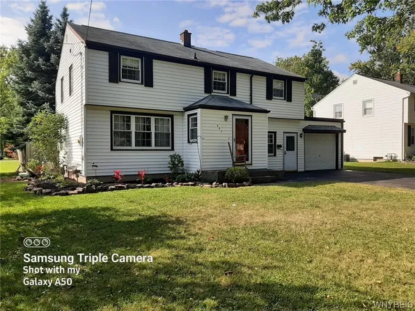 645 Oxbow Ln, Lewiston, NY 14092