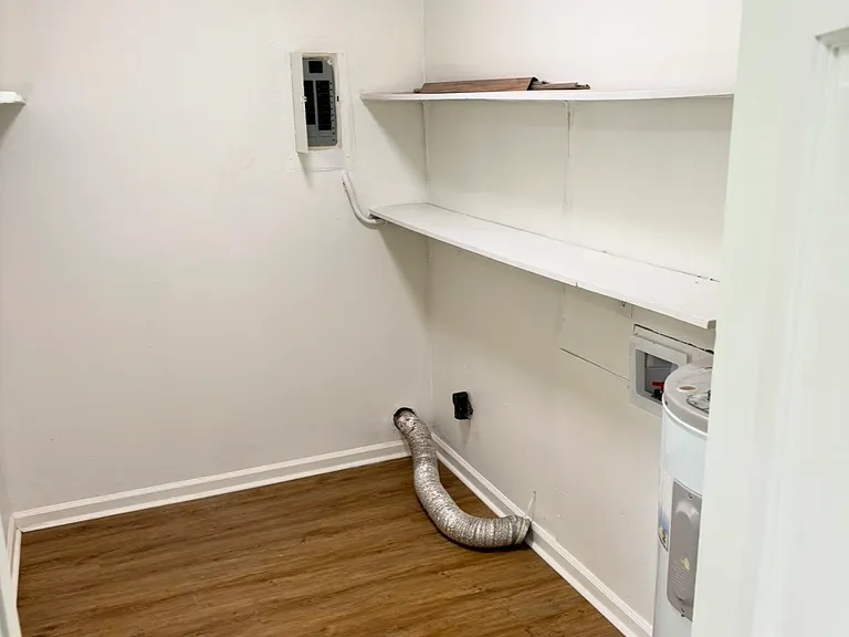 4804 Winding Ln #4804B — Photo 4