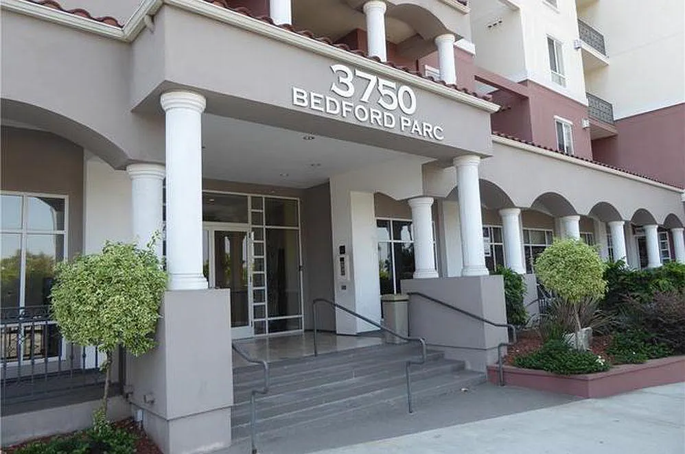 3 bed, 1600 sqft, $3,699 — Photo 2
