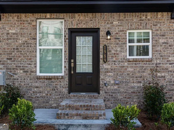 1989 Hollywood Rd NW, Atlanta, GA 30318