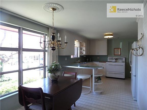 Light and Bright KItchen!