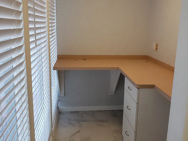2015 S Tuttle Ave #E — Photo 11