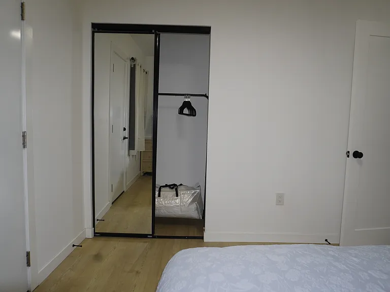 Palisade St — Photo 14