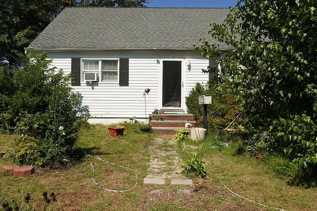 364 42nd St photo 1