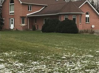 3275 Daniels Rd, Ransomville, NY 14131