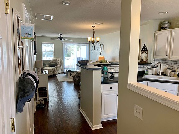 4th image of 1754 Hidden Creek Dr