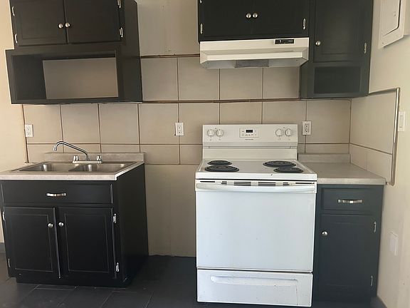 3rd image of 4411 S Liberty Ave