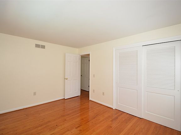 4th image of 2474 Orchid Ln