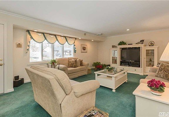 2nd image of 83 Selden Blvd