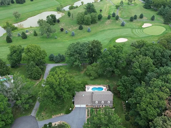 1 Heidelberg Ct, Bernville, PA 19506