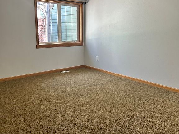 5th image of 845 Avenue E