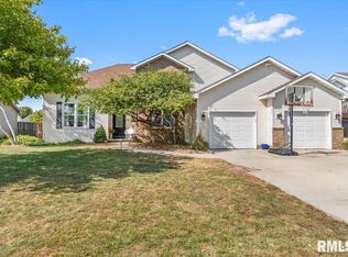 5209 Turnstone Rd, Springfield, IL 62711