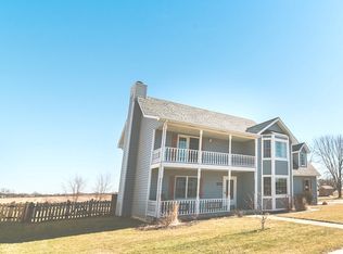 600 Rees St, Hinckley, IL 60520