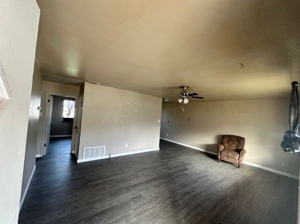 891 N State Highway 101